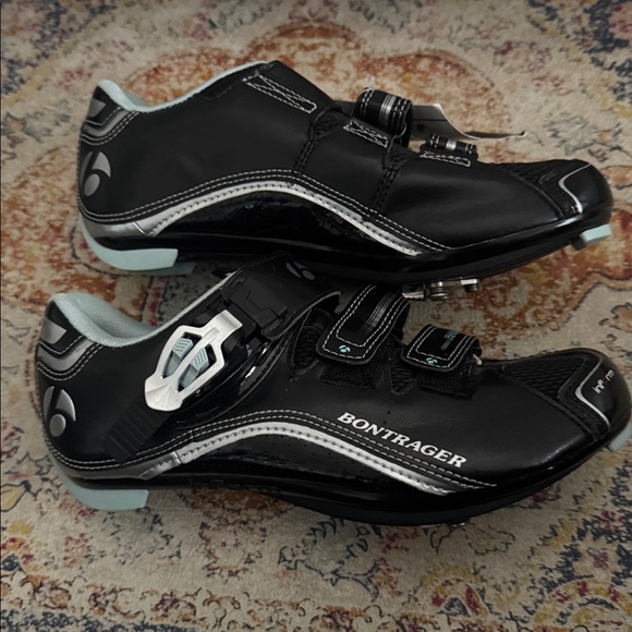 Bontrager Black Cycling Shoes for Women - Picture 3 of 7